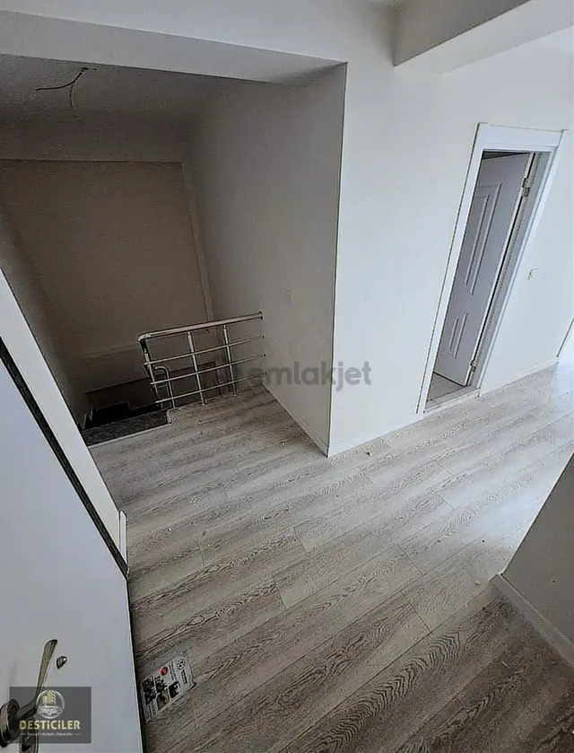Hg-111 Şarhöyük Mah. Gazi Yakup Satar Cd. Dibi 190m2 4+1 Dubleks 2