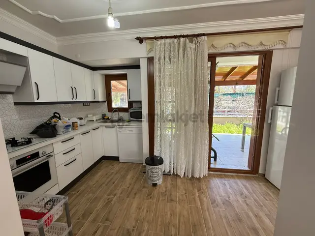 Dikili Çandarlı'da Denize 100 M Mesafede Kiralık Triplex Villa 2