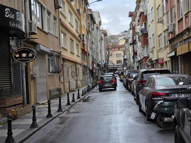 Yankıdan Kadıköy Hasan Paşa Nabizade Sk.da 2+1 Satılık Daire 5