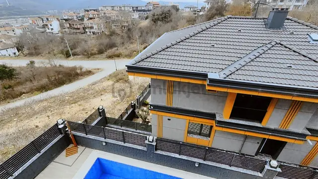 Re/max Anka'dan Balibey'de Oturuma Hazır Tripleks Lüks Villalar 2