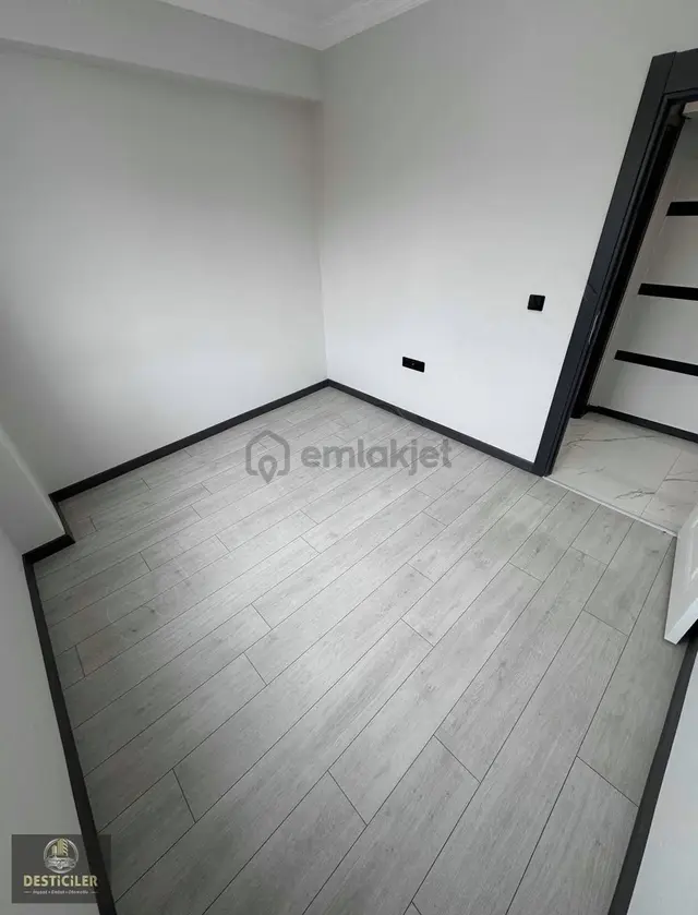 Ad-desticiler Emek Mah Ertaş Yakını 2+0 Özel Garajlı Lüx 2