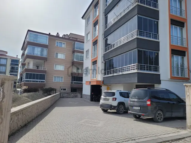 İpekyolu Gayrimenkulden Kurtuluş Ta 3+1 Yapılı Satılık Daire 4