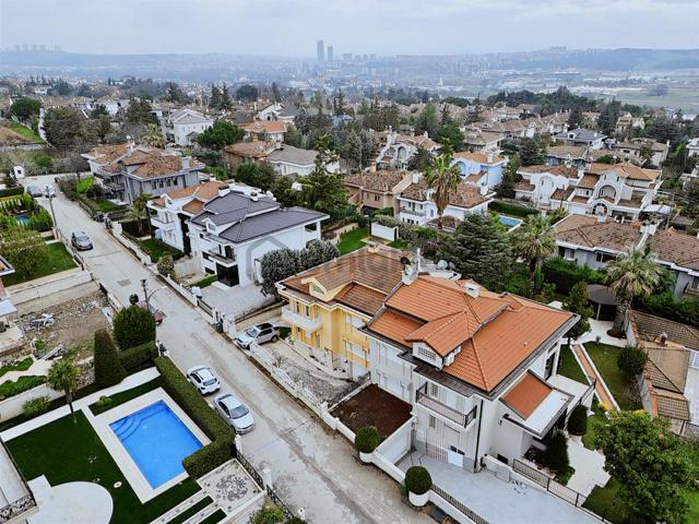 Bursa Mudanya Bademli Akmankent 2 Sitesinde 6+1 Satılık Villa 4