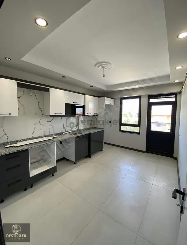 Au Desticilerden Şehir Hast. Yakını Özel Garajlı 140m2 3+1 Daire 1