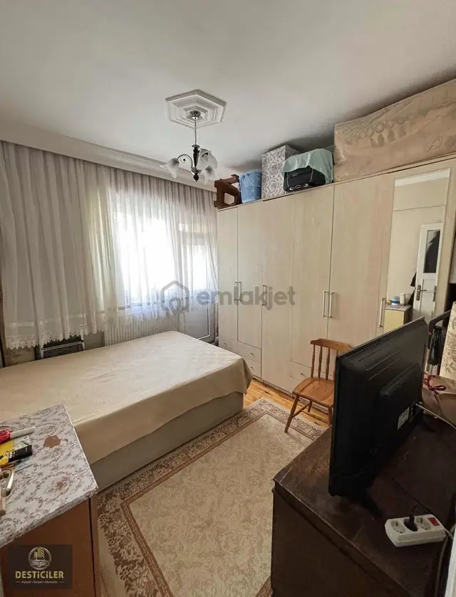Om-desticiler Sakarya Caddesi Yakını Fırsat 2+1 Daire 4