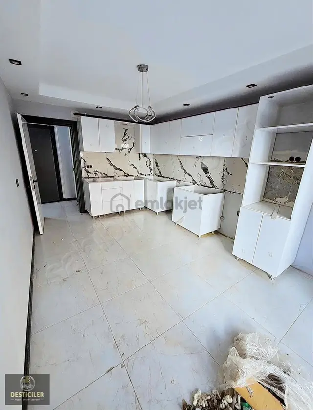 Om-desticiler Gaffar Okkan Caddesi Yakını 3+1 Lüks Daire 3