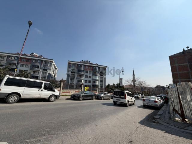 Güngören Merkez'de Site İçerisinde Kentsele Girmiş 2+1 Ara Kat 5
