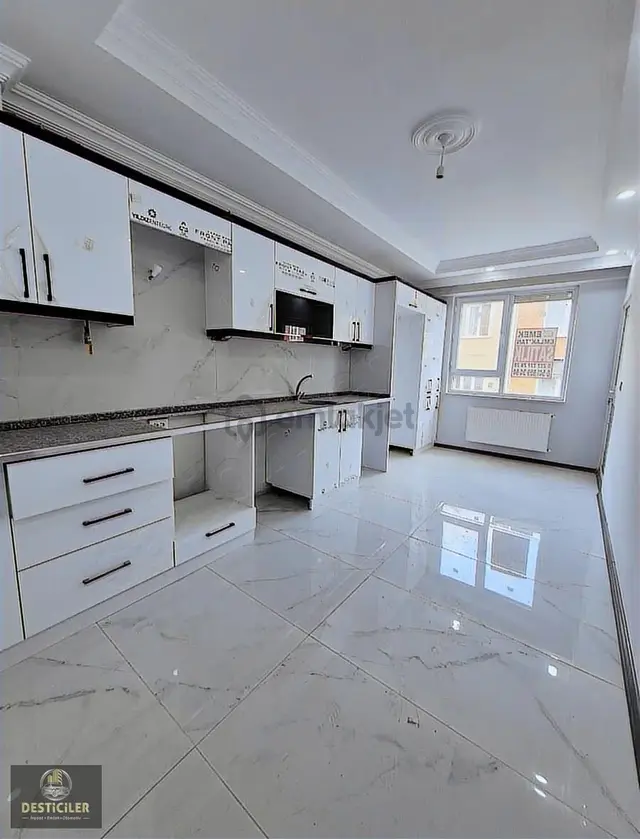 Hg-158 Ertaş Cd. Ve Kapalı Pazar Yakını 3+1 Arakat Sıfır Daire 1