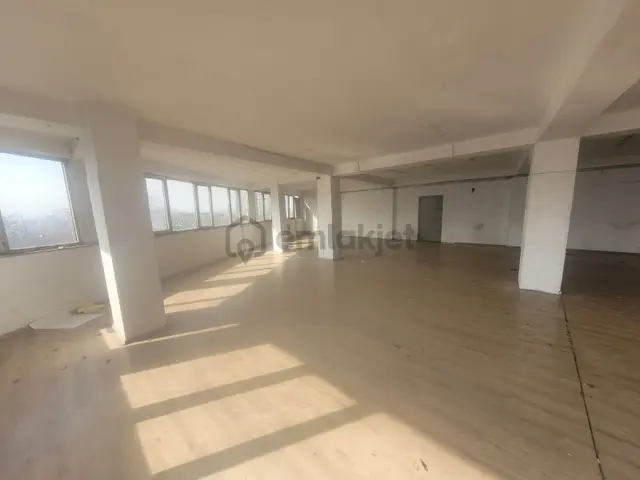 2.kat 400m2 Yük Asansörü Caraskal 60kw Elektirikli Kiralık 2