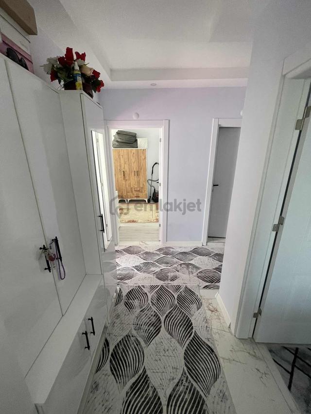 Hatip Mahallesin De Cadde Cephe 2+1 Satılık Daire 5