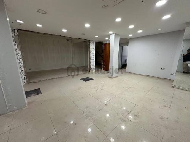 Laleli'de Yatırım Fırsatı !!! Giriş Kat 80 M2 Dükkan & Magaza 3