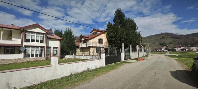 Merkezi Konumda Bahçeli Müstakil Tribkeks Ev Büyük Salon Klimalı 3