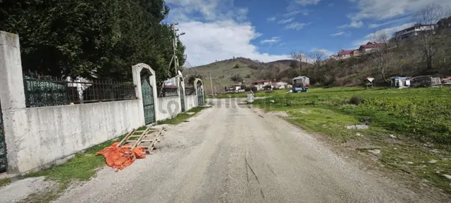 Merkezi Konumda Bahçeli Müstakil Tribkeks Ev 3