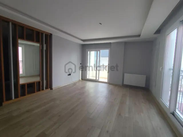 Kozanyolu'nda Kiralık 3+1 Kombili Az Katlı Daire! 2