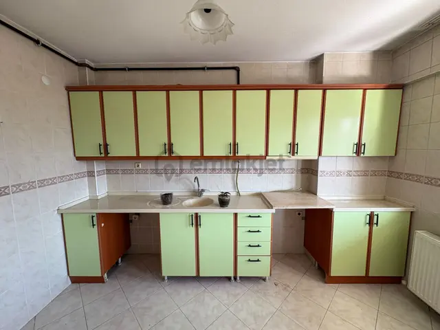 Milas Cumhuriyet Mahallesinde 3+1 Doğalgazlı Kiralık Daire 4