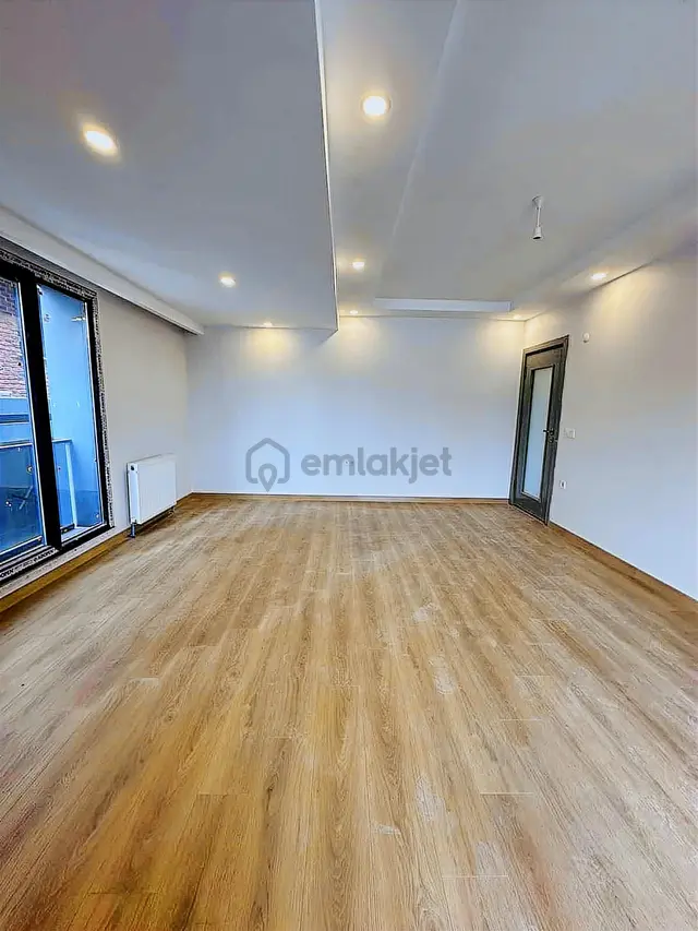 Akevler Mahallesinde Satılık Kellepir 2+1 Daire 3