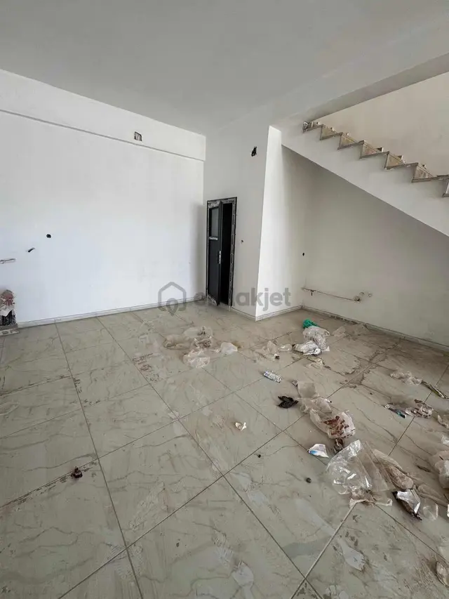 Belkız Mah.işlek Cadde Üzeri Kiralık Köşe Dükkan 3