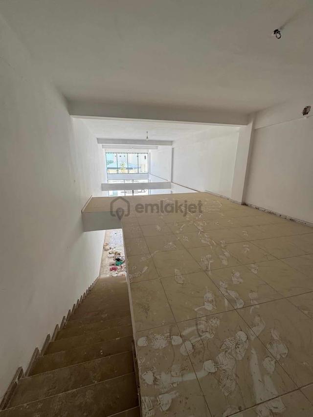 Belkız Mah.işlek Cadde Üzeri Kiralık Köşe Dükkan 5