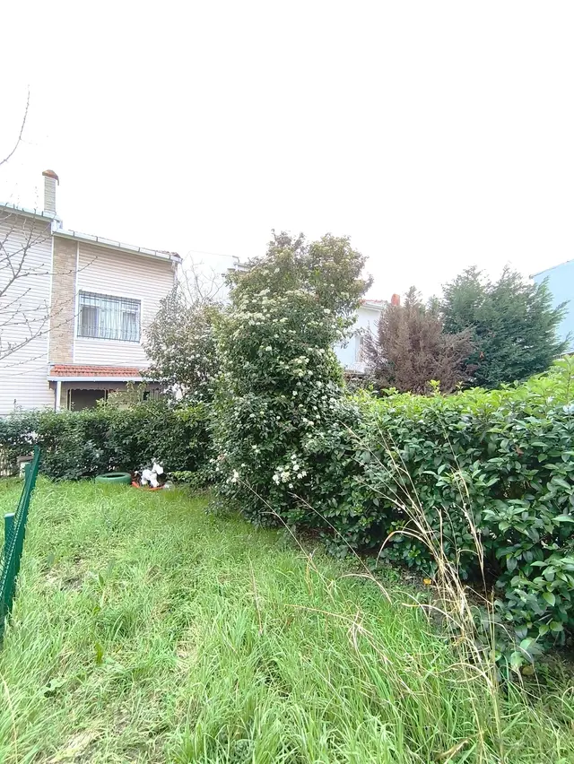 Silivri Basınkent 1 Sitesi'nde Kiralık Deniz Manzaralı Tripleks 3