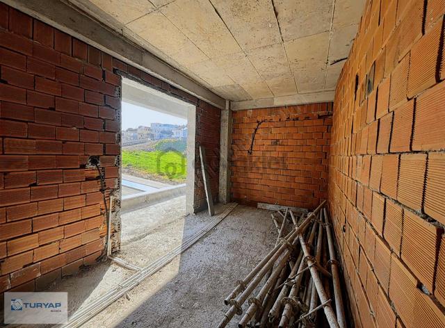 Aym Karşısı Satılık 2+1 Daire Fırsatı 2