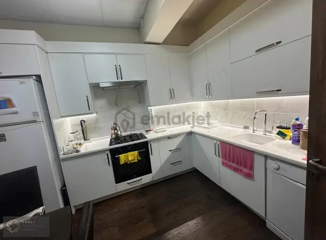 23nisan Merkezi Lokasyonda 250m2 Yatırımlık 3
