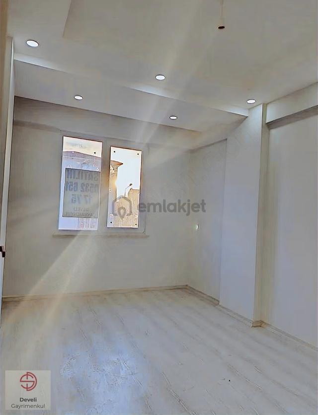 Satılık 1+1 Havuzlu Kapalı Otoparklı Geniş Sıfır Daire 5