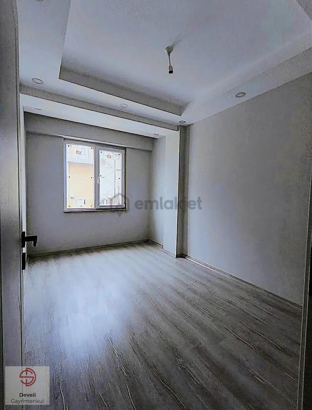 Satılık 1+1 Havuzlu Kapalı Otoparklı Geniş Sıfır Daire 4