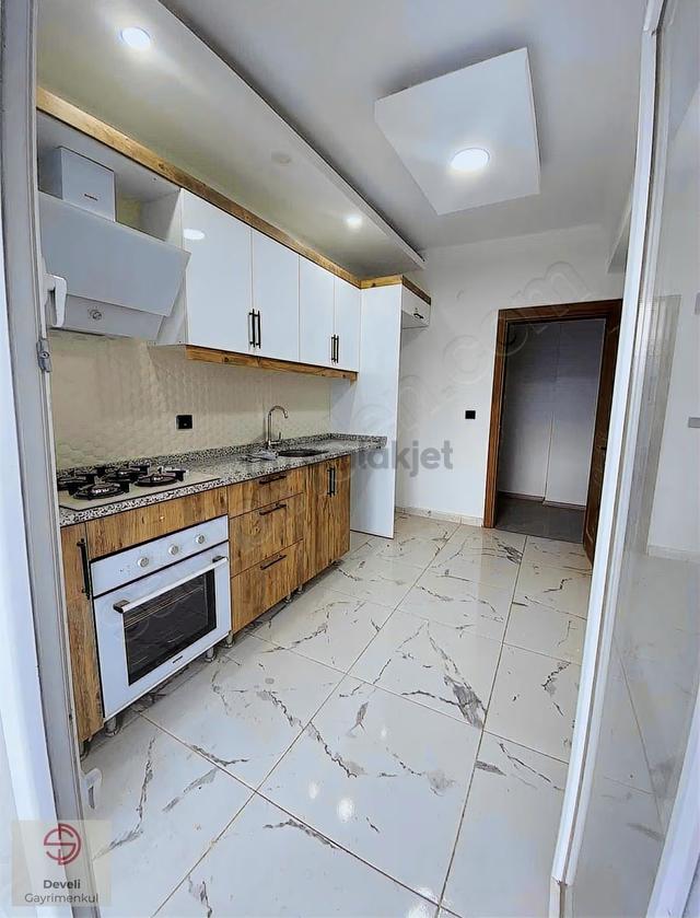 Rumeli'de Havuzlu Sitede Bahçe Katı 3+1!!! 1