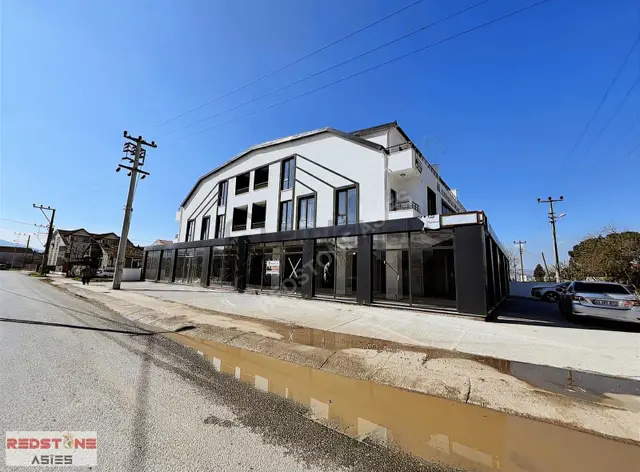 Kartepe'de Yüksek Kira Gelirli Satılık 560 M² Cadde Üzeri Ticari 3