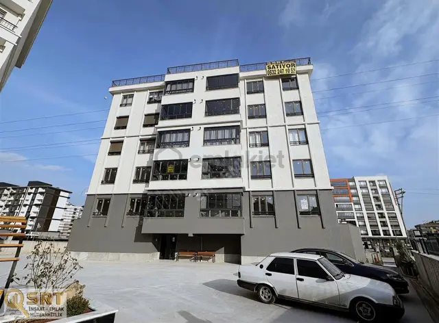 Akşemsettin'de Sıfır, Teraslı, Gençosman Cadde Cepheli 3+1 Daire