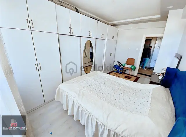 Dutlubahçe Mah.en Geniş Masrafsız Katta Önü Açık2+1 120m2dairesi 3