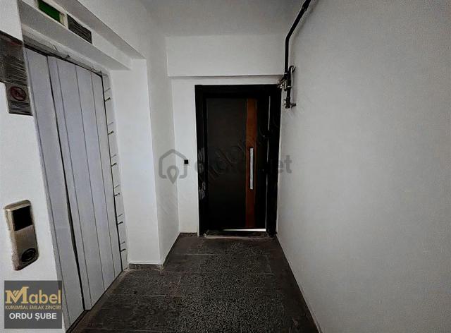 Mabel'den- Çarşıya 5 Dk Mesafede- Selimiyede Satılık 2+1 4