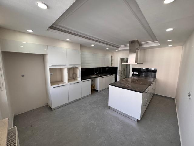 Kurtuluş Mah-atatürk Cad-gülbahçesi Sitesinde 4+1 Doğ.kiralık Daire 4