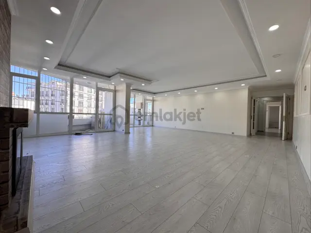 Kurtuluş Mah-atatürk Cad-gülbahçesi Sitesinde 4+1 Doğ.kiralık Daire 2