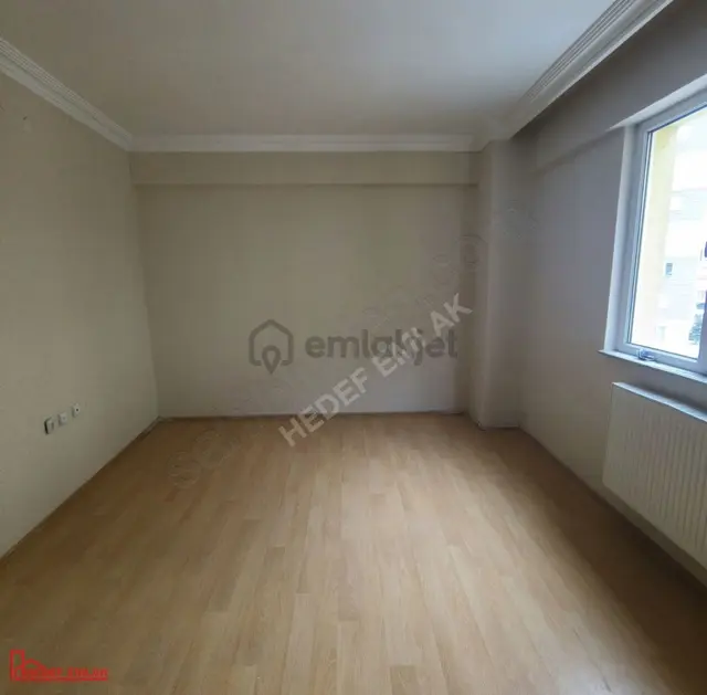 Hedef Emlaktan Çarşıda Kaçmaz 6+1 Daire 2