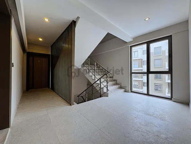 Uğur Kurtulmuş'tan Oturuma Hazır 1+1 Arakat Kiralık Daire 3