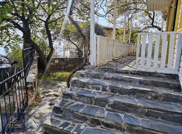 Marmara Adası' Nda Kendine Ait Koylu 3 Katlı 517 M2 Arsalı Villa 5