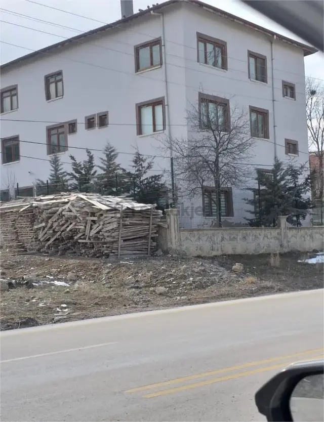Her İşe Uygun Komple Satılık Ticari Bina 3