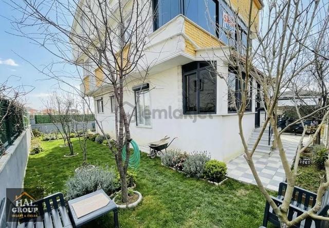 Hal İnşaat Firmasından Geniş Ailelere Özel 6+1 Merkezde Villa 3