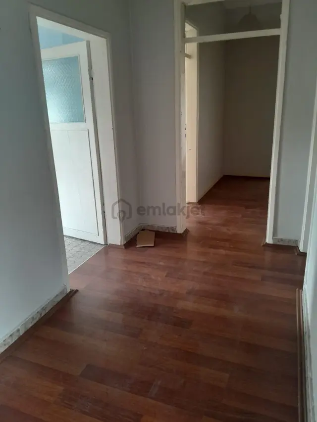 Adalet Gold Group Emlak'tan Kültür Mahallesi'nde Satılık 3+1 Sobalı Müstakil Daire 3