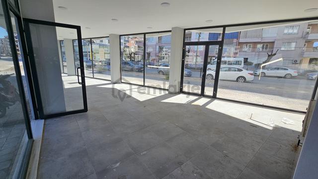 Yuvam Gayrimenkul'den Cumhuriyet Mah.64 M2 Kiralık Dükkan 5