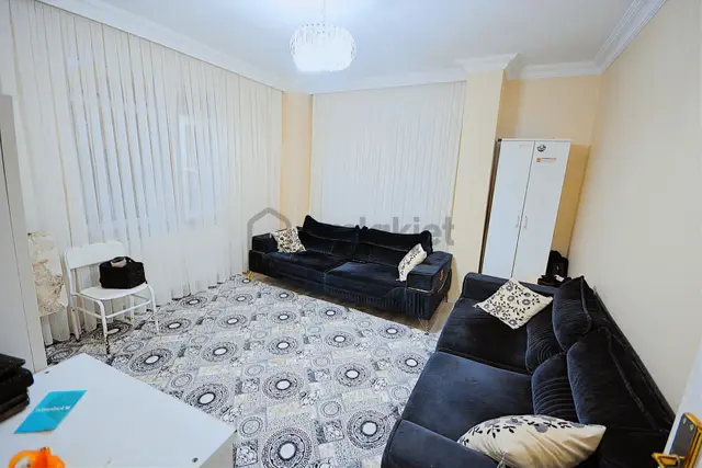 Satılık Ters Dubleks 2+1 İskanlı 90 M2 Konumu Güzel Diş Hastanes 4