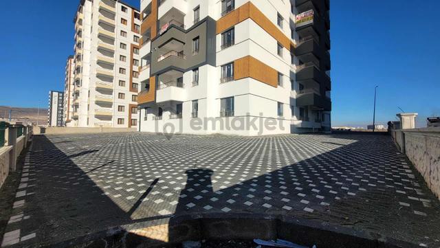 Megalıfe'den Şehir Hastanesi Karşısı Lüks 2+1 Kiralık Daire 1