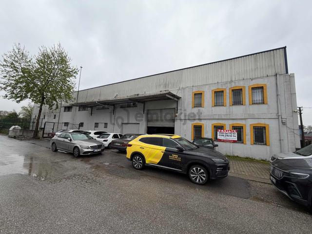 Erenler'de Satılık 1326m² Arsa Üzerinde Fabrika Binası 1
