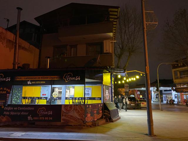 Remax Mavi'den Ankara Caddesi'nde İşlek Ve Köşe Konumda İşletme 3
