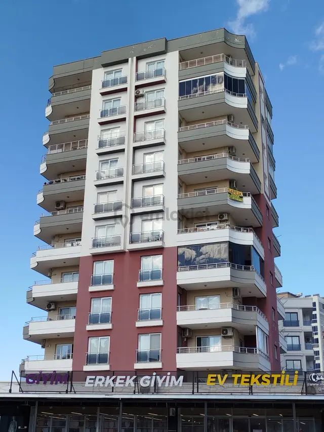 Erdemli Türbe Mahallesi'nde Satılık 3+1 Geniş Balkonlu Daire 2