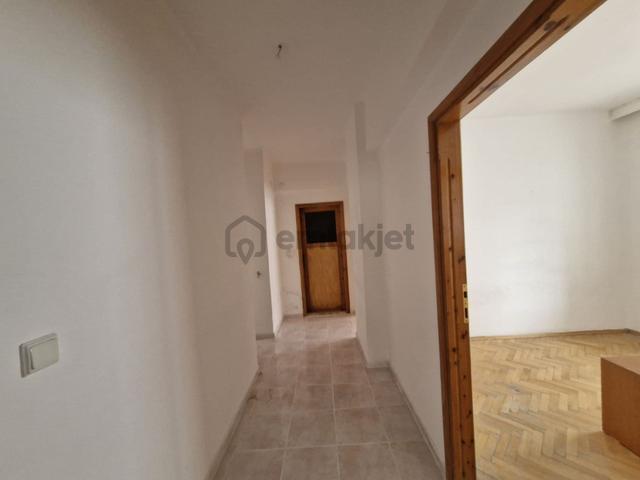 Bahçelievler Mah. Devlet Hastanesi Yakını Cadde Cepheli Satılık Daire 5