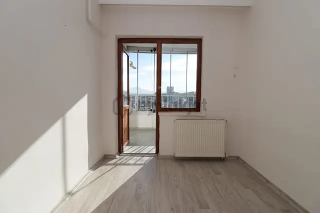 Atakent Mah. Geniş M2//merkezi Lokasyon// Ön Cephe 3+1 2