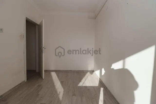 Atakent Mah. Geniş M2//merkezi Lokasyon// Ön Cephe 3+1 3