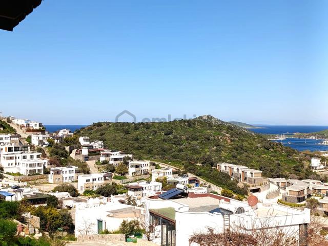 Bodrum'da Satılık Deniz Manzaralı, Bahçeli Ve Özel Plajlı 2+1 Villa 5